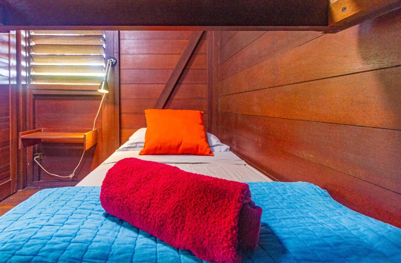 Piton Bungalows Ecolodges Deshaies Buitenkant foto